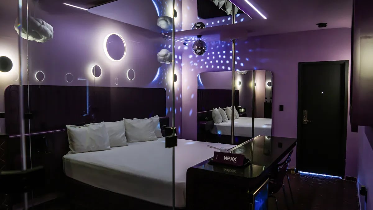 Mood Motel - Suite view 2